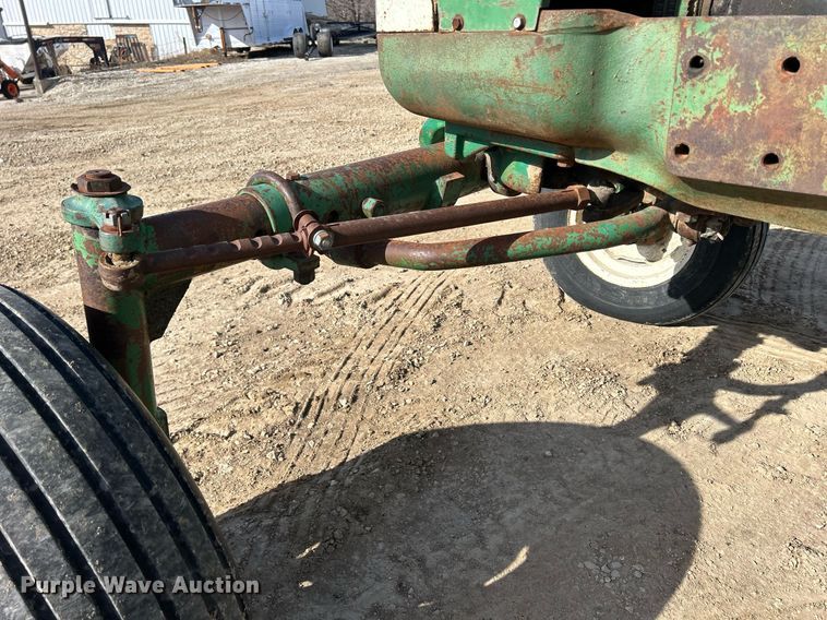 image for item MO9173 1962 Oliver 1800 tractor