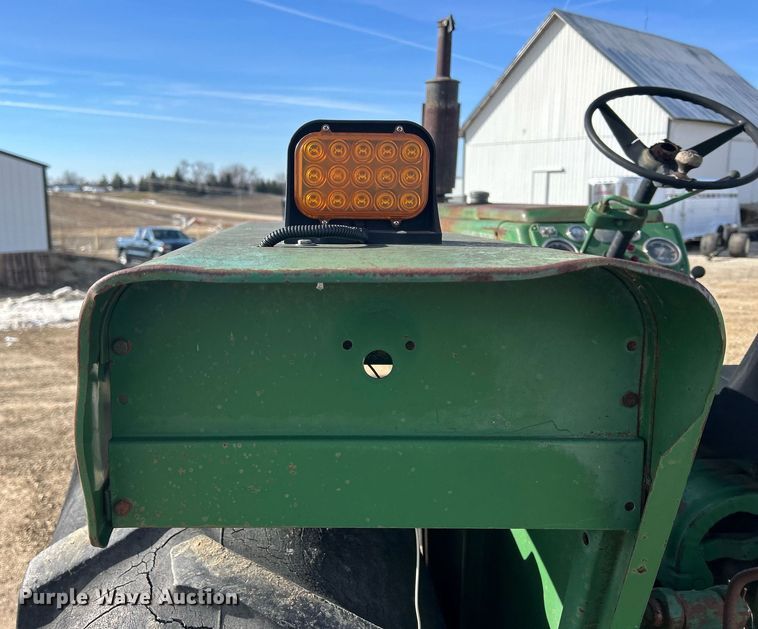 image for item MO9173 1962 Oliver 1800 tractor