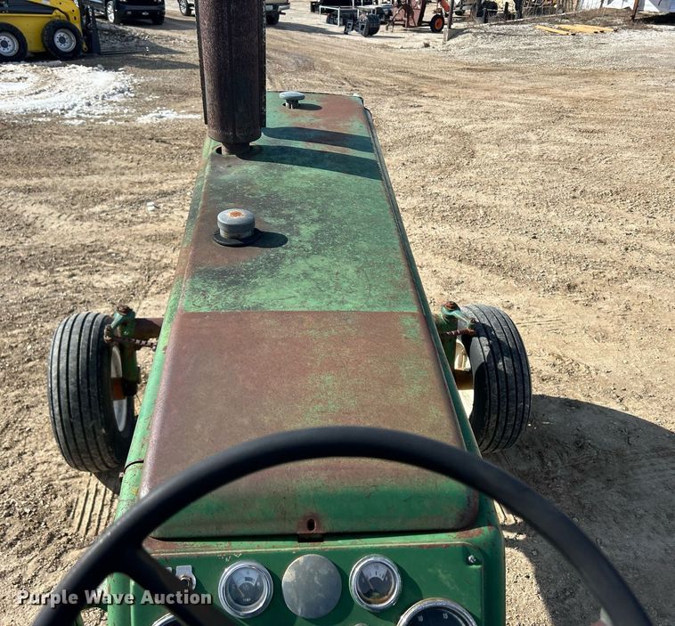 image for item MO9173 1962 Oliver 1800 tractor