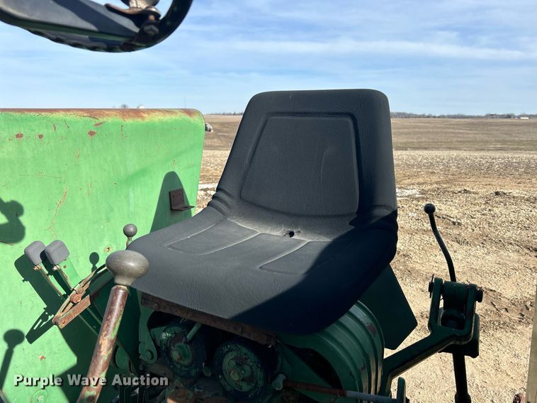 image for item MO9173 1962 Oliver 1800 tractor