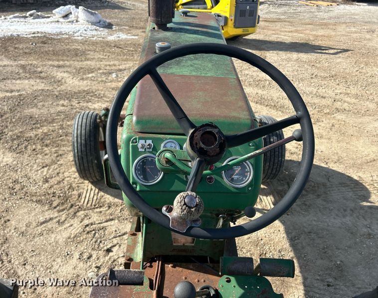 image for item MO9173 1962 Oliver 1800 tractor