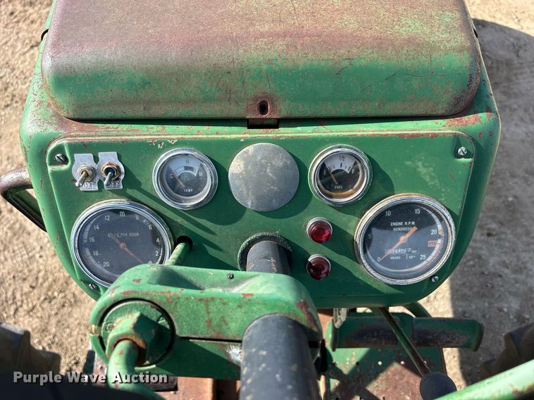 image for item MO9173 1962 Oliver 1800 tractor
