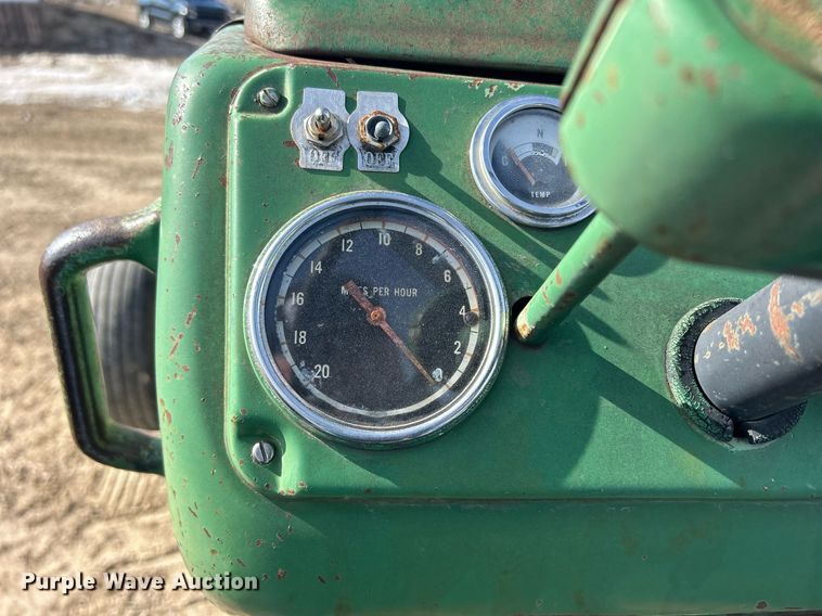 image for item MO9173 1962 Oliver 1800 tractor