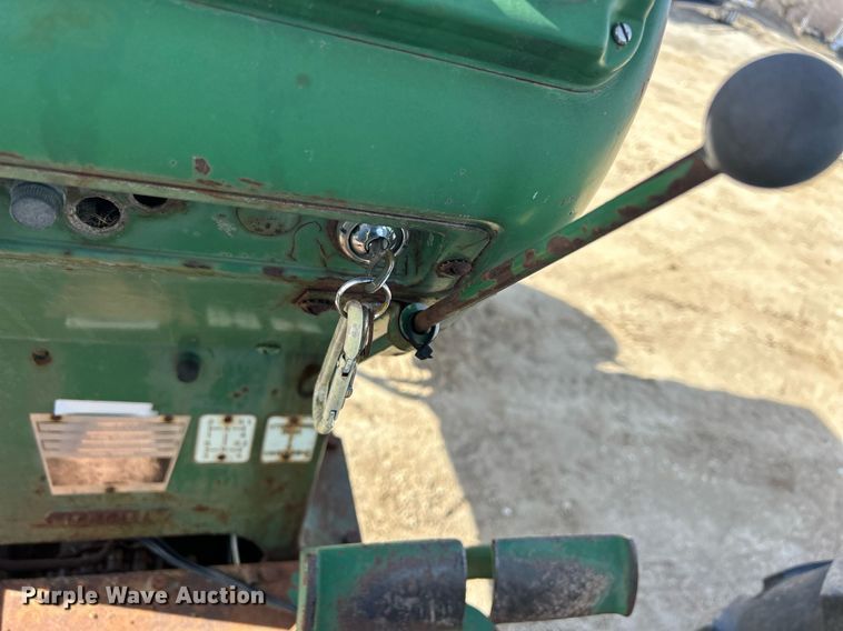 image for item MO9173 1962 Oliver 1800 tractor