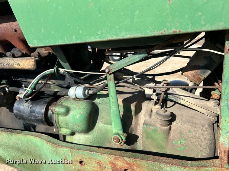 image for item MO9173 1962 Oliver 1800 tractor