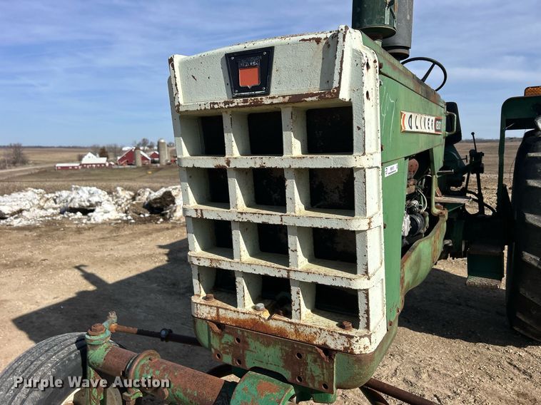 image for item MO9173 1962 Oliver 1800 tractor