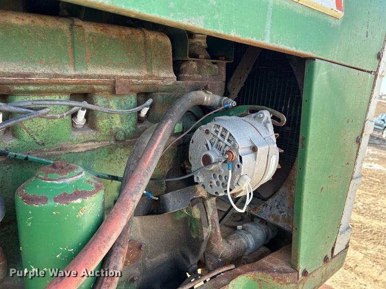 image for item MO9173 1962 Oliver 1800 tractor