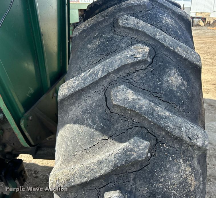 image for item MO9173 1962 Oliver 1800 tractor