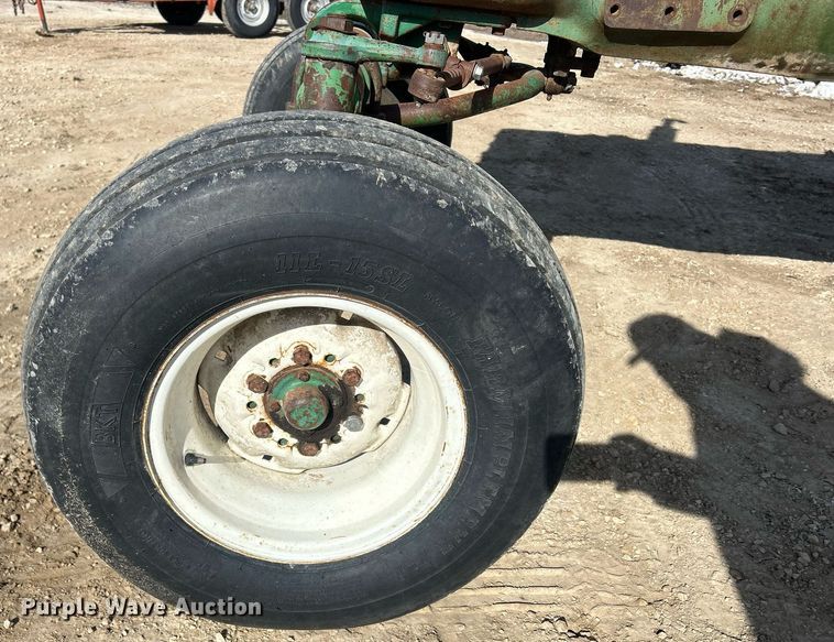 image for item MO9173 1962 Oliver 1800 tractor