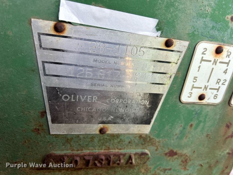 image for item MO9173 1962 Oliver 1800 tractor