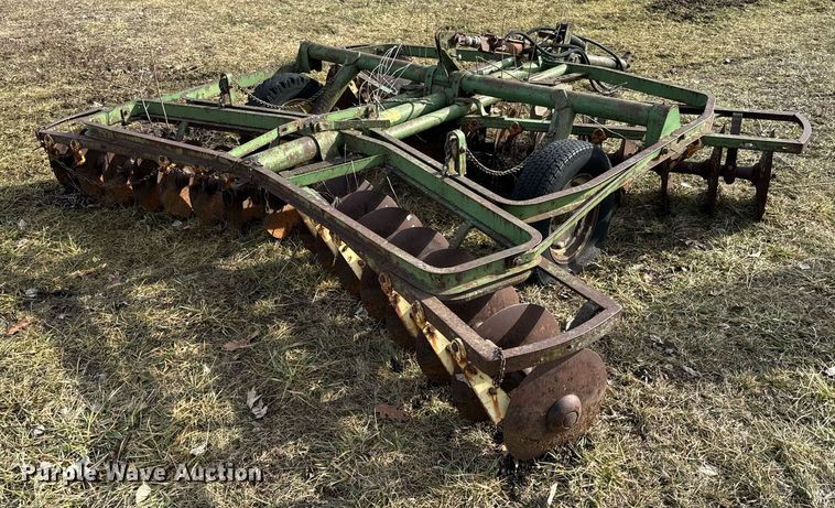 image for item NF9270 John Deere double off-set disk
