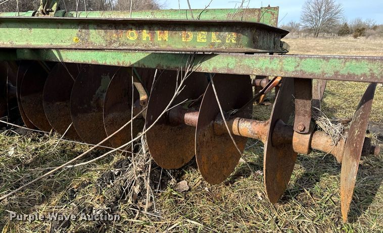 image for item NF9270 John Deere double off-set disk