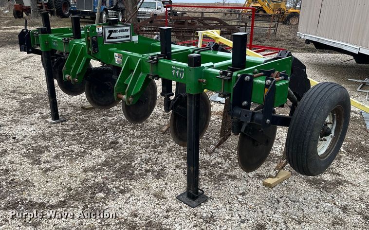 image for item NF9276 Unverferth Zone Builder 110 in-line ripper