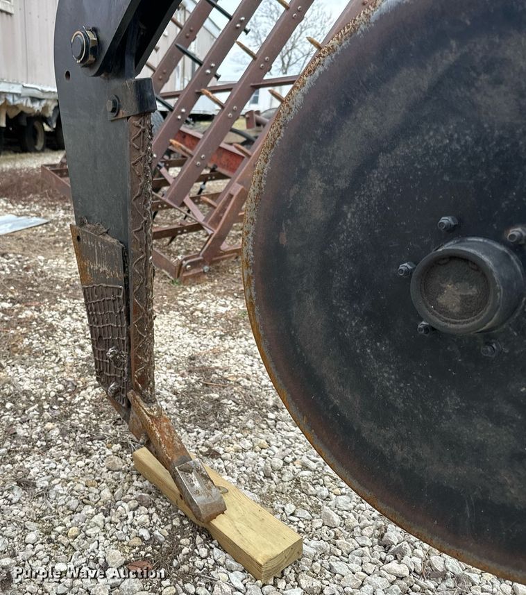 image for item NF9276 Unverferth Zone Builder 110 in-line ripper