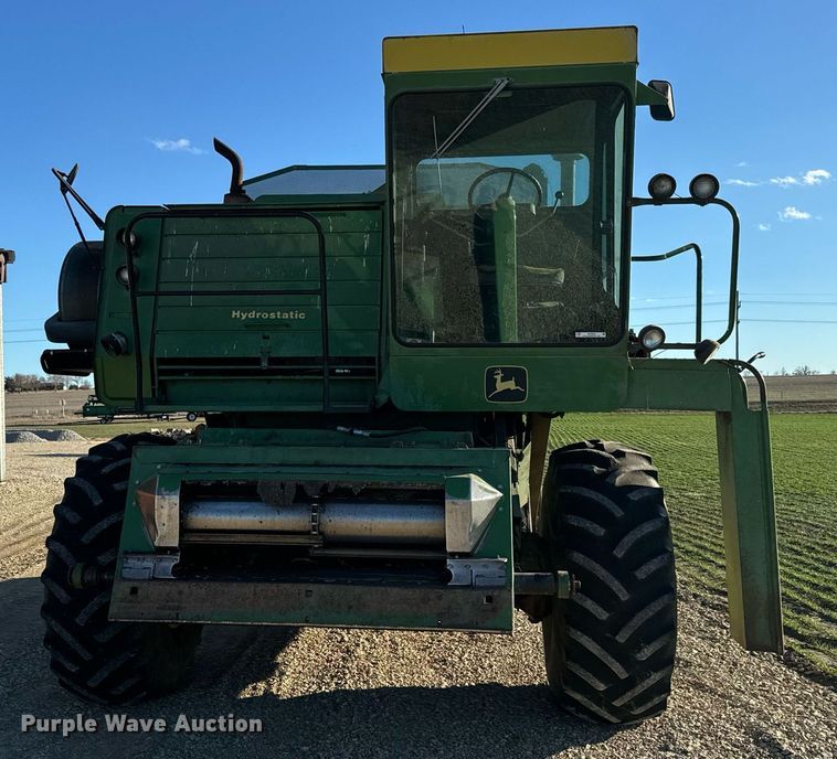 image for item NF9303 John Deere 7700 combine