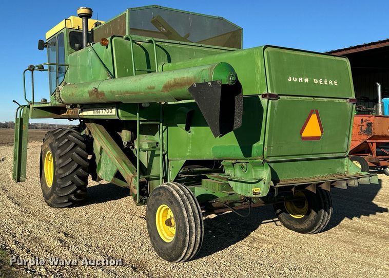 image for item NF9303 John Deere 7700 combine