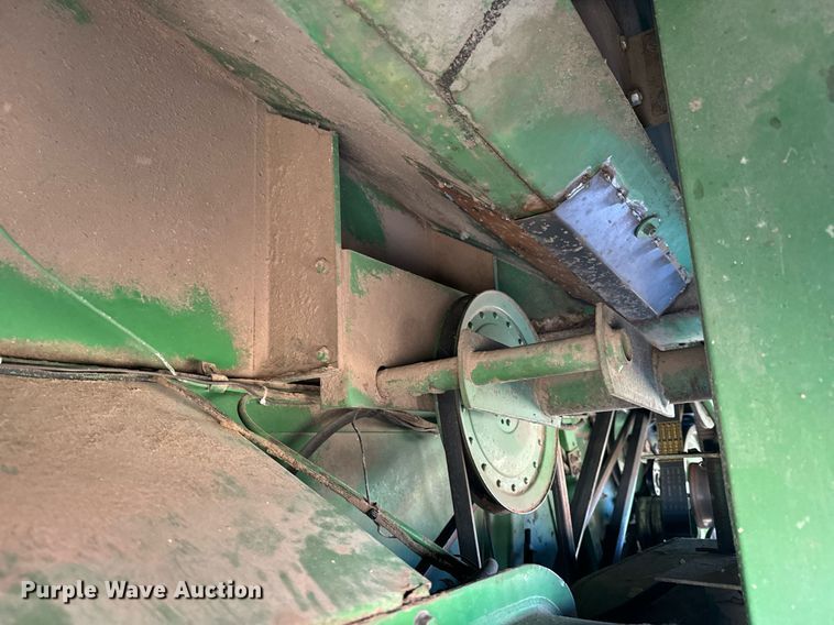 image for item NF9303 John Deere 7700 combine