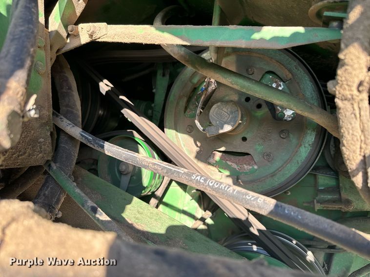 image for item NF9303 John Deere 7700 combine