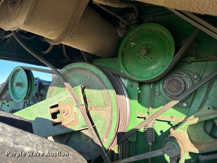image for item NF9303 John Deere 7700 combine