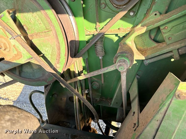 image for item NF9303 John Deere 7700 combine