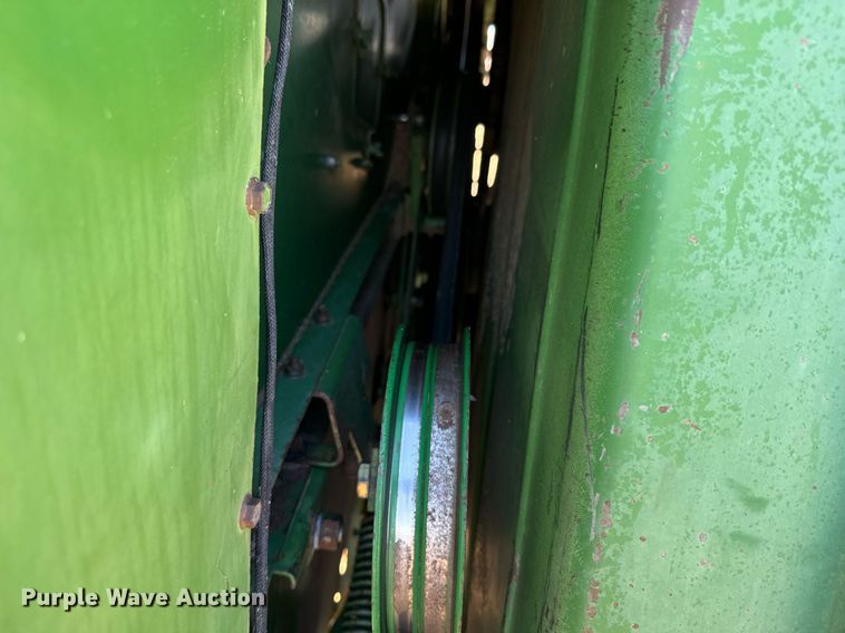 image for item NF9303 John Deere 7700 combine