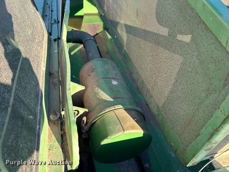image for item NF9303 John Deere 7700 combine