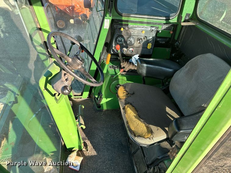 image for item NF9303 John Deere 7700 combine
