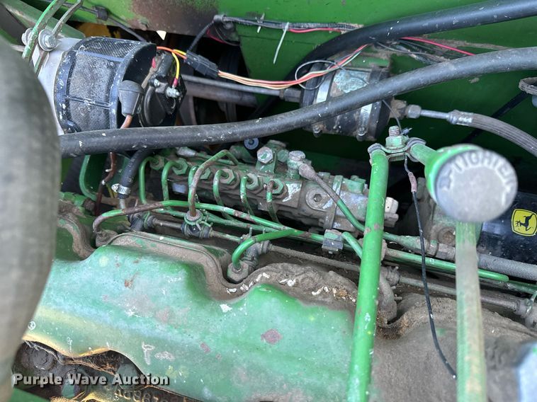 image for item NF9303 John Deere 7700 combine