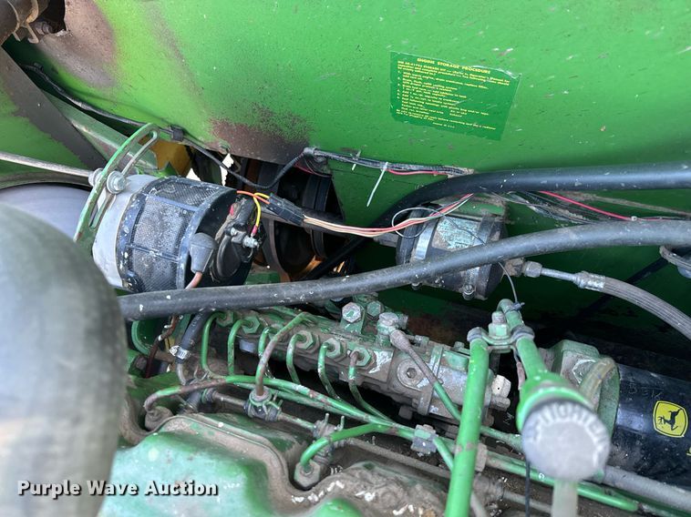 image for item NF9303 John Deere 7700 combine