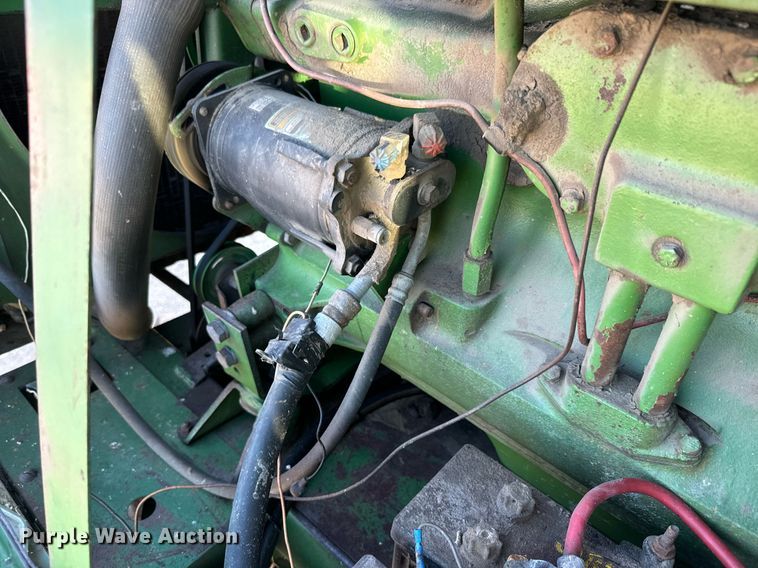 image for item NF9303 John Deere 7700 combine