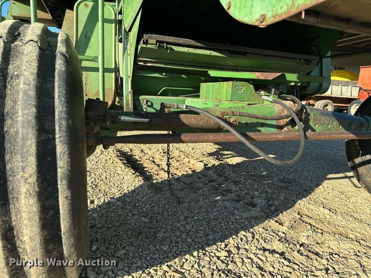 image for item NF9303 John Deere 7700 combine