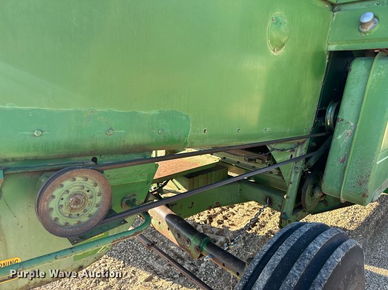 image for item NF9303 John Deere 7700 combine