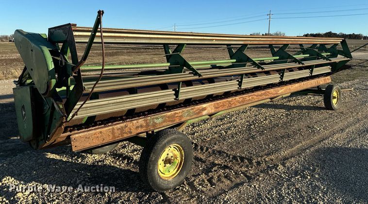image for item NF9303 John Deere 7700 combine