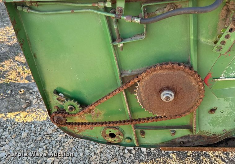 image for item NF9303 John Deere 7700 combine