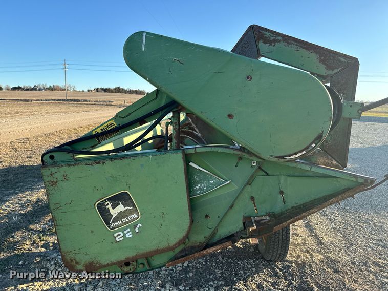 image for item NF9303 John Deere 7700 combine
