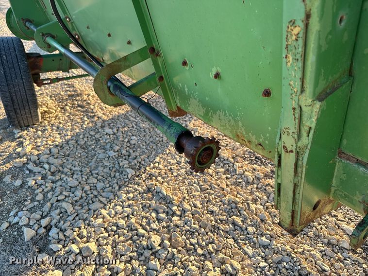 image for item NF9303 John Deere 7700 combine