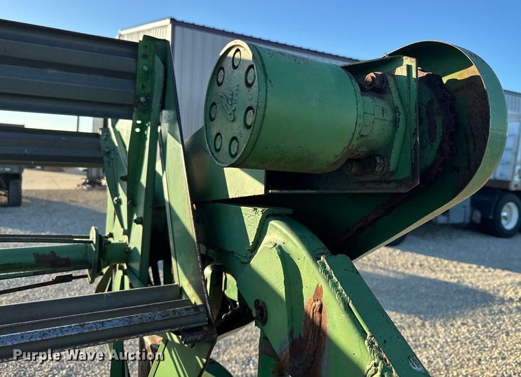 image for item NF9303 John Deere 7700 combine