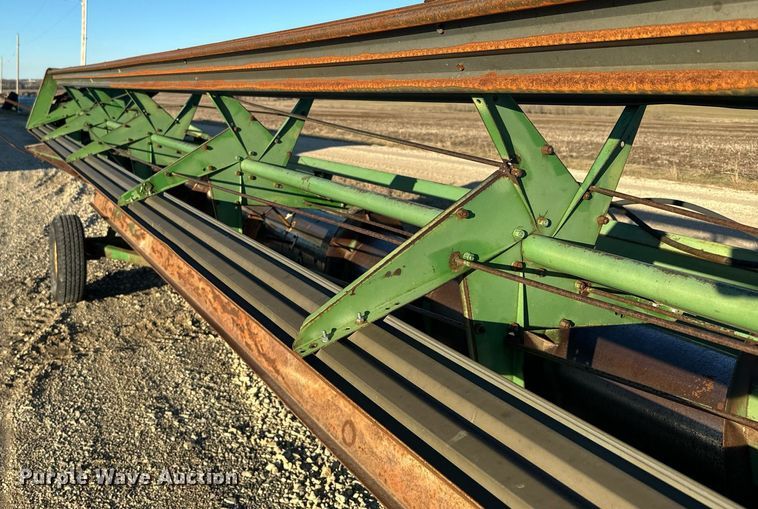 image for item NF9303 John Deere 7700 combine