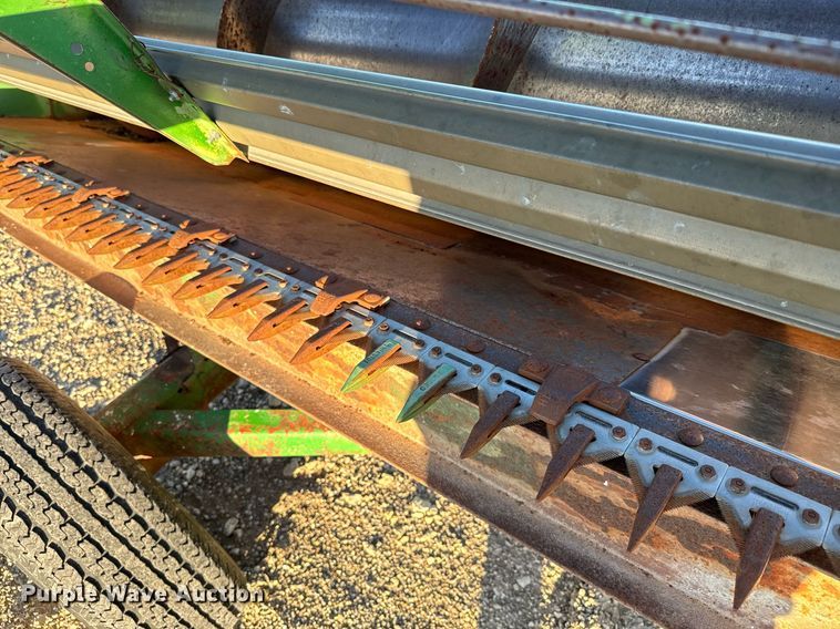 image for item NF9303 John Deere 7700 combine