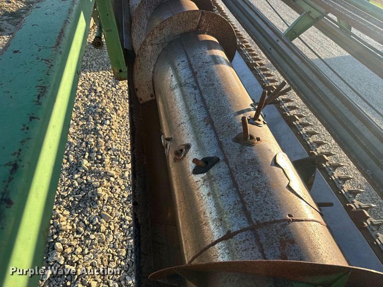 image for item NF9303 John Deere 7700 combine