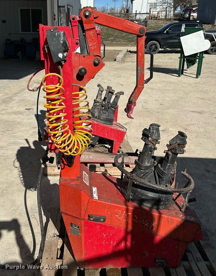 image for item NF9306 (2) Tire machines