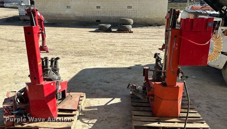 image for item NF9306 (2) Tire machines