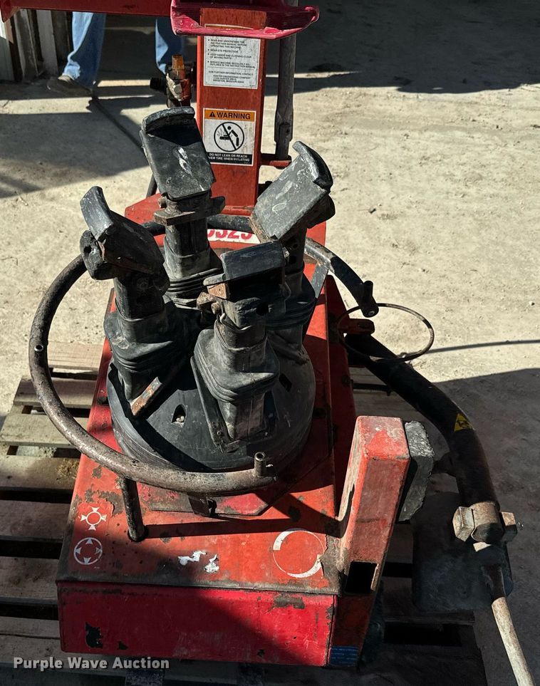 image for item NF9306 (2) Tire machines