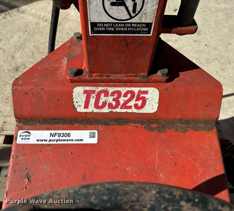 image for item NF9306 (2) Tire machines