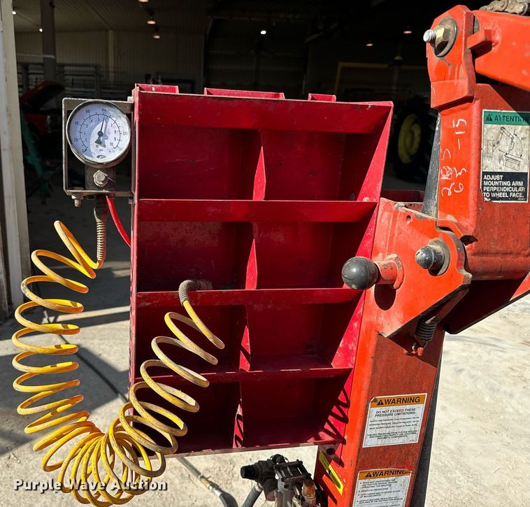 image for item NF9306 (2) Tire machines