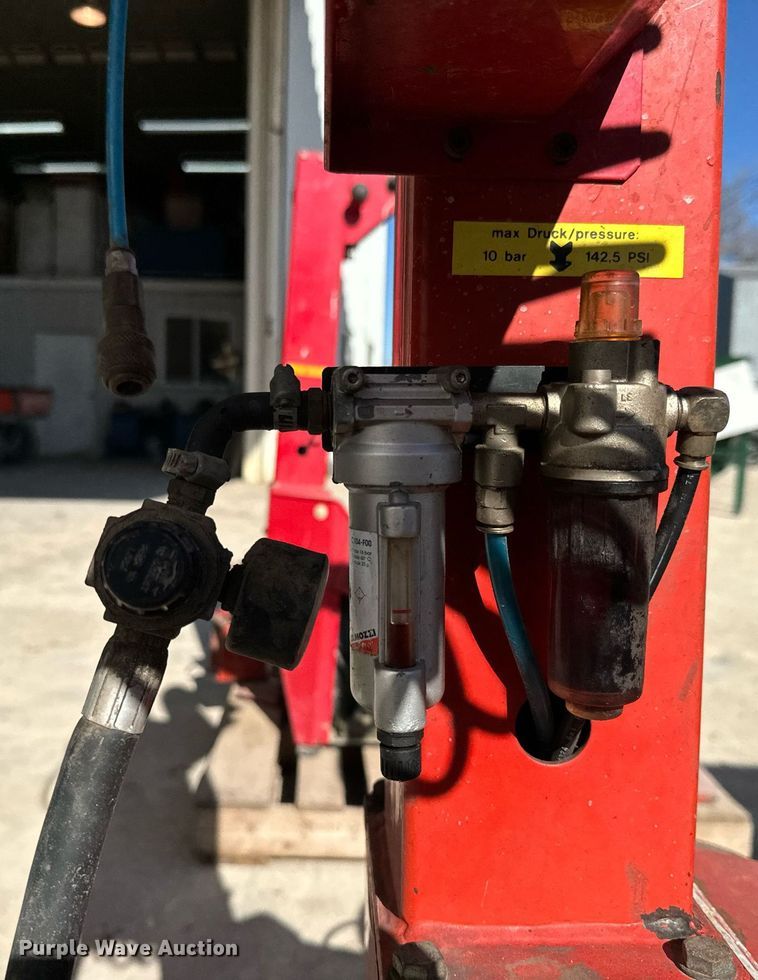 image for item NF9306 (2) Tire machines