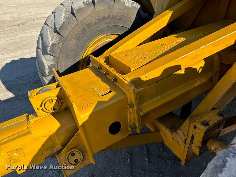 image for item NF9307 Allis Chalmers AC108 scraper