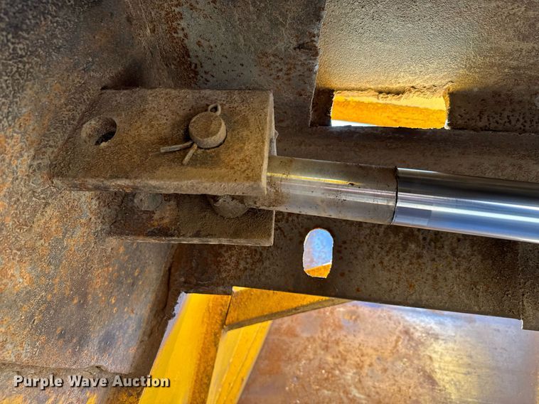 image for item NF9307 Allis Chalmers AC108 scraper