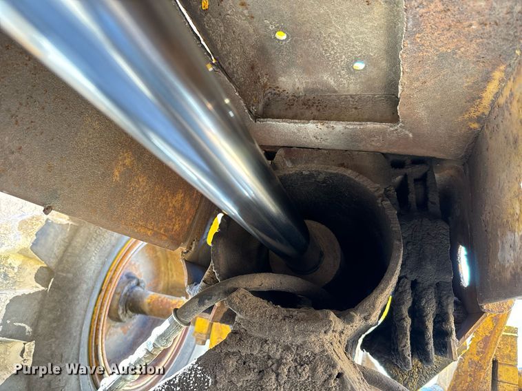 image for item NF9307 Allis Chalmers AC108 scraper