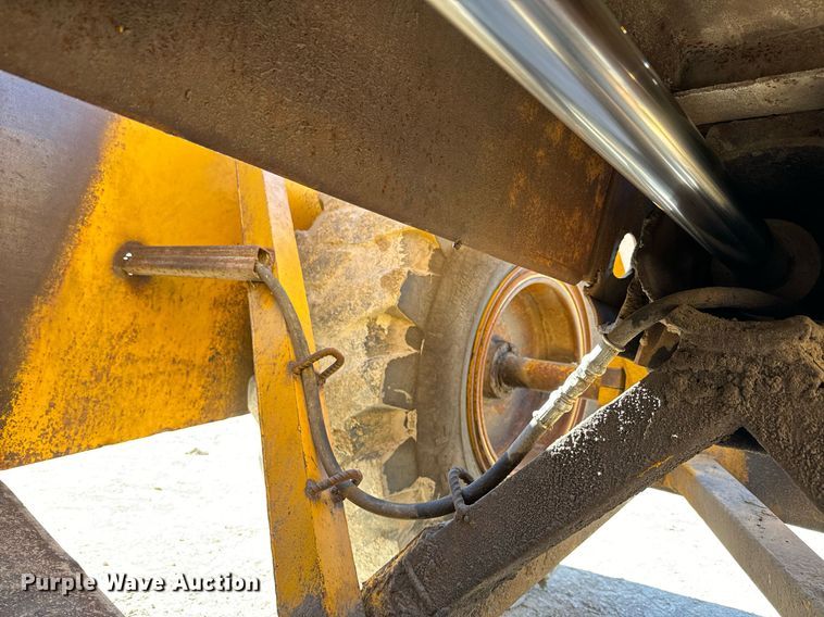 image for item NF9307 Allis Chalmers AC108 scraper